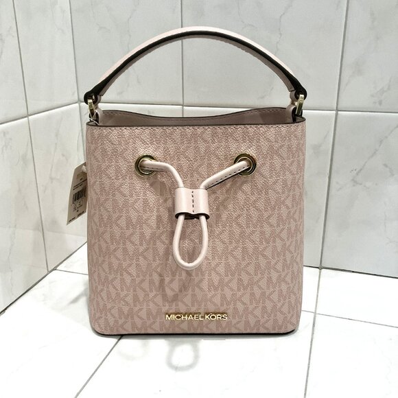NWT MICHAEL KORS SURI BUCKET DRAWSTRING CROSSBODY BAG SIGNATURE BLUSH - Picture 2 of 12